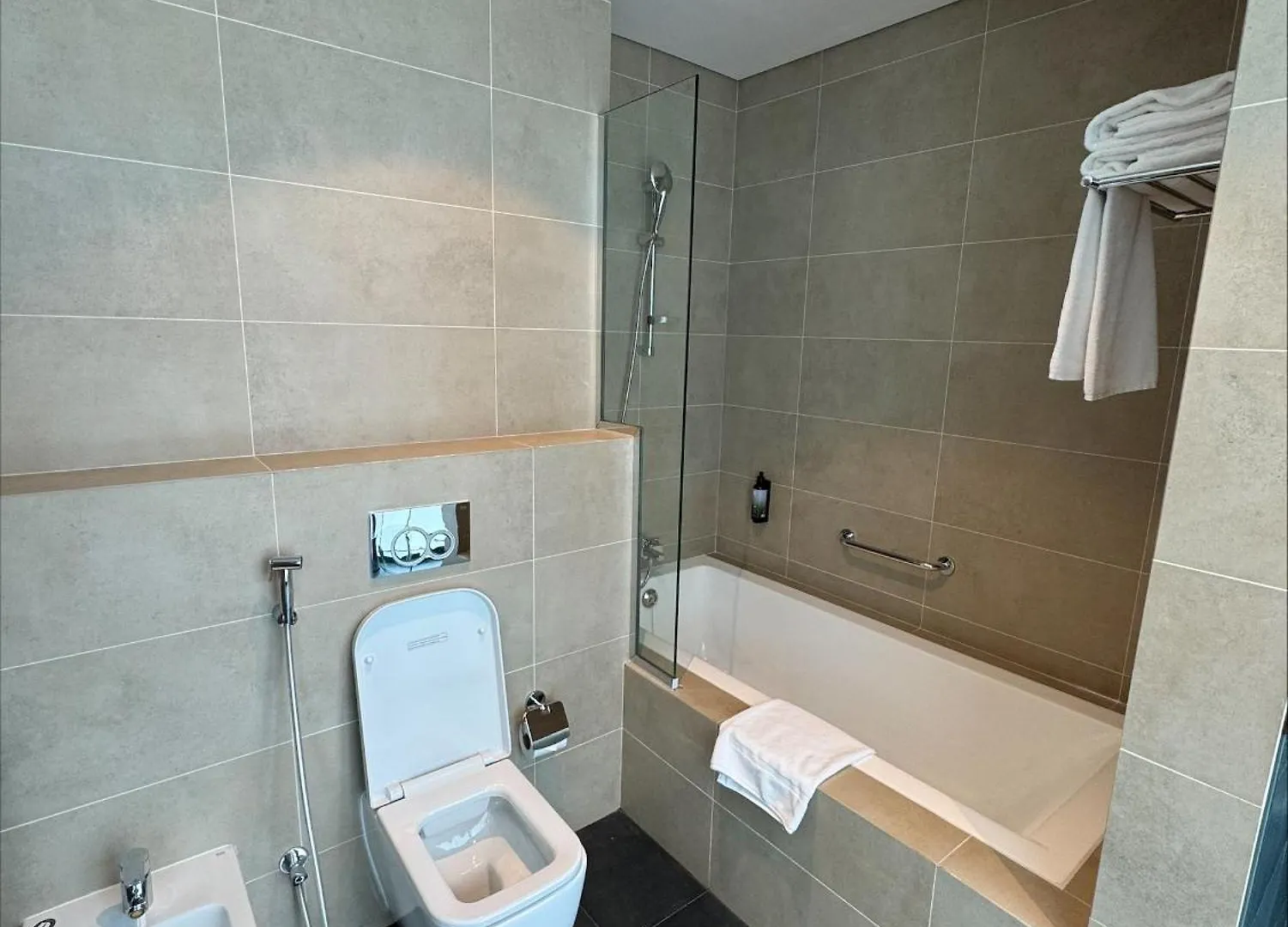 Capital Suites Hotel Apartments Abú Dhabí 4*,